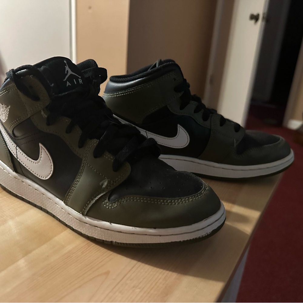 Nike' Air Jordan 1 Mid